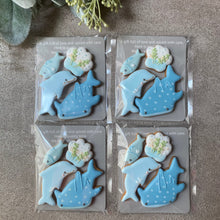 画像をギャラリービューアに読み込む, ジンベイザメとイルカと魚【アイシングクッキー】｜sumirecookies（スミレクッキーズ）
