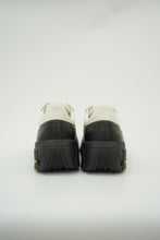 画像をギャラリービューアに読み込む, 西陣織×本革 スニーカー 【轟】紗綾型 （ホワイト）｜KAVKIMONO（カブキモノ）
