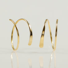 画像をギャラリービューアに読み込む, ミニスパイラル デザインピアス /a0499mt｜malvaceae（マルヴェセア）
