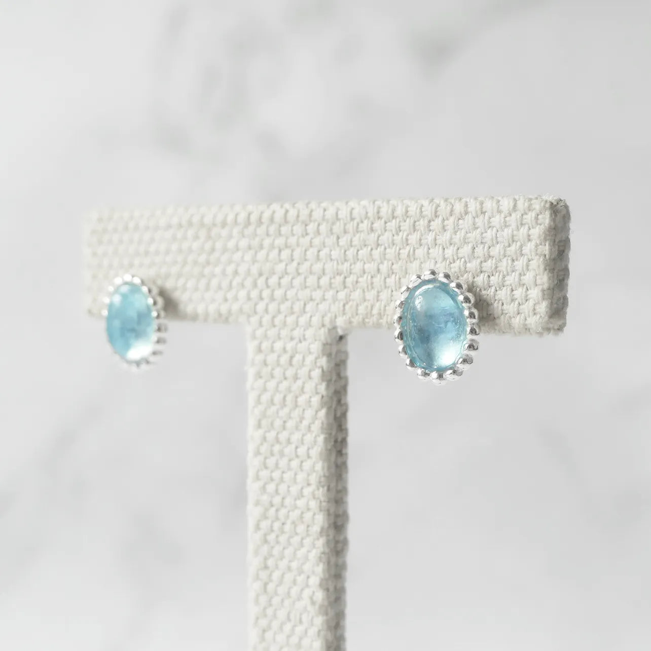 天然石ピアス　アクアマリン　シルバー925 129-3 樹脂ピアスも可能 アクアマリン スタッドピアス（シルバー925）｜SMUK（スムーク
