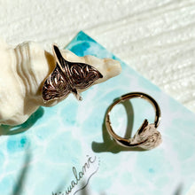 画像をギャラリービューアに読み込む, お風呂OK！金属アレルギー対応！ホエールフープピアス｜Hiwalani（ヒワラニ）
