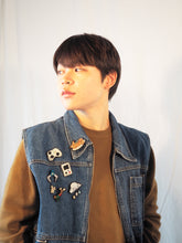 画像をギャラリービューアに読み込む, 刺繍ブローチ / lazy day No.1｜studio bansoko（スタジオバンソウコウ）
