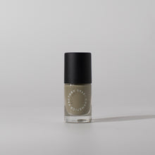 画像をギャラリービューアに読み込む, 02 ARTICHOKE / 1948 NUANCE NAIL COLOR.｜1948- COSMETICS FACTORY.（イチキューヨンハチコスメティクスファクトリー）
