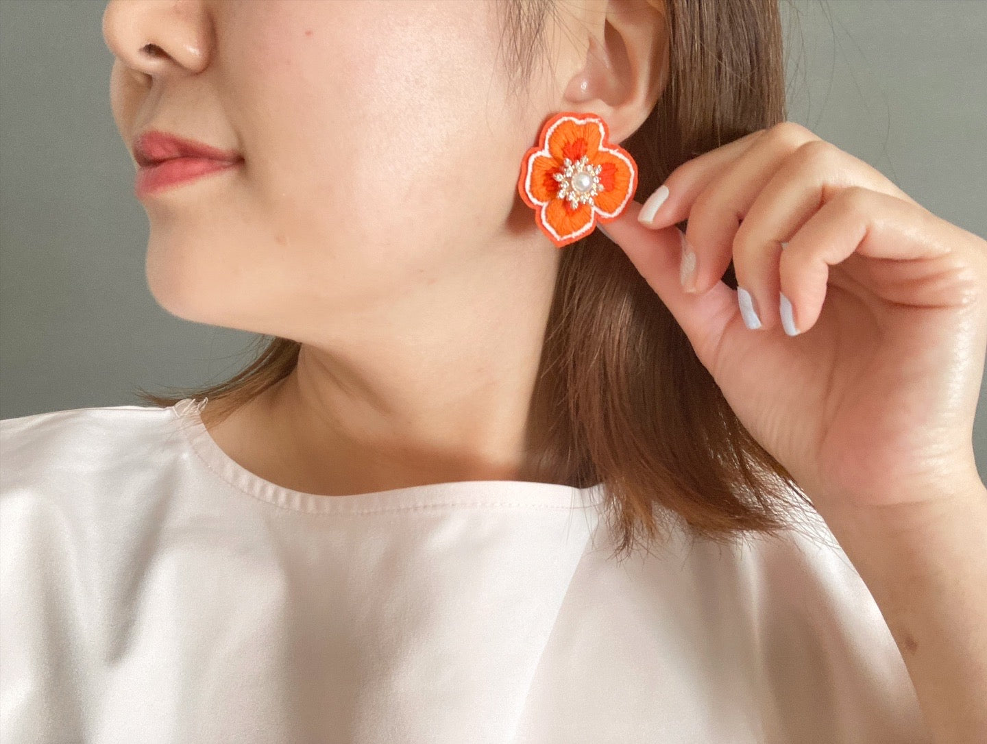 刺繍アクセサリー/オレンジ/プチギフト/プレゼント】bon bon Orange