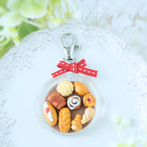 minimaru 小さなパン屋さん　キーホルダー｜minimaru（ミニマル）