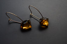 画像をギャラリービューアに読み込む, matataki…コニャッククォーツ10金フープピアス｜G.Y.P（ジプ）
