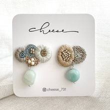 画像をギャラリービューアに読み込む, たゆたう輪郭をなぞる.刺繍ピアス.刺繍イヤリング｜cheese（チーズ）
