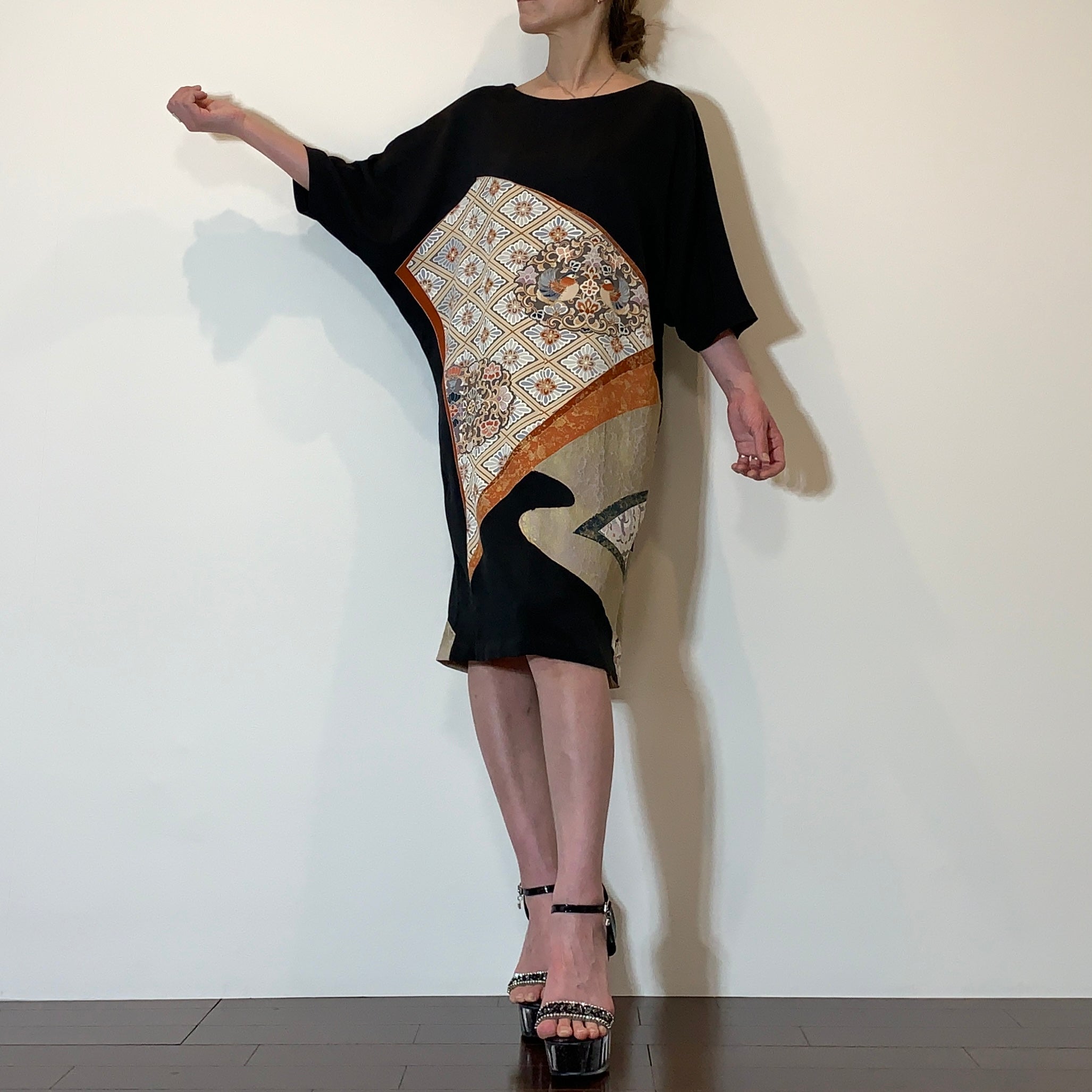 着物リメイク　ドルマンスリーブワンピース｜komomo（コモモ）