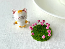 画像をギャラリービューアに読み込む, 春を感じて猫さん（黄トラ白）｜手ノヒラ堂（テノヒラドウ）
