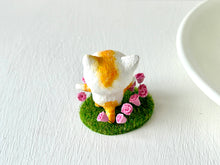 画像をギャラリービューアに読み込む, 春を感じて猫さん（黄トラ白）｜手ノヒラ堂（テノヒラドウ）
