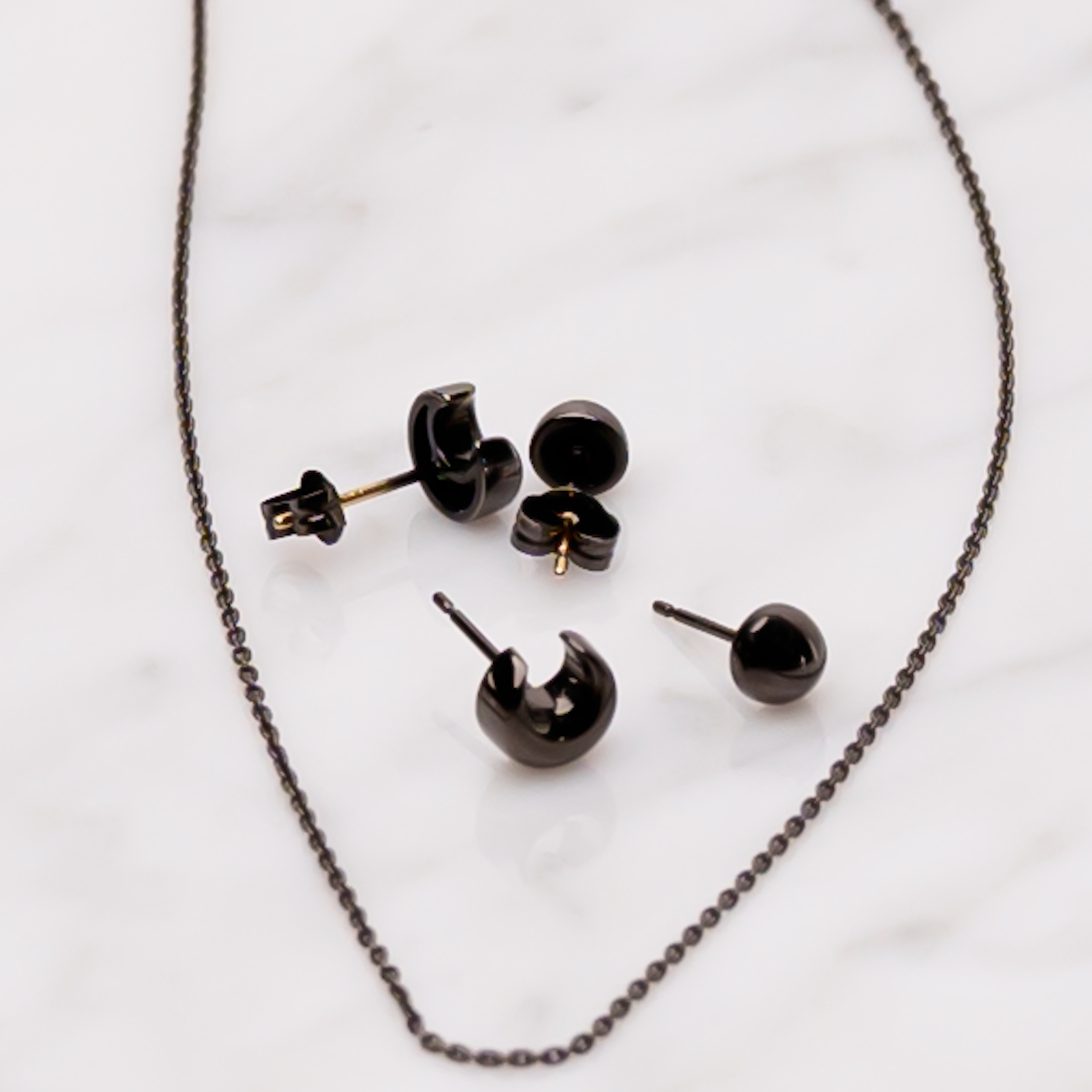 black seek 50cm ネックレスチェーン K18イエローゴールド(ブラックコーティング)｜moonsunseek333（ムーンサンシーク）