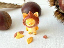 画像をギャラリービューアに読み込む, 栗をかぶった猫さん（黄トラ）｜手ノヒラ堂（テノヒラドウ）
