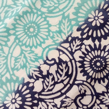 画像をギャラリービューアに読み込む, てぬぐい　伊勢菊｜染の里おちあい（ソメノサトオチアイ）
