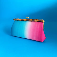 画像をギャラリービューアに読み込む, 丹後ちりめんバンブークラッチ【青×桜色】｜MANAKA（マナカ）
