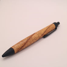 画像をギャラリービューアに読み込む, センダン 木軸 ボールペン｜Wood Time Factory（ウッドタイムファクトリー）
