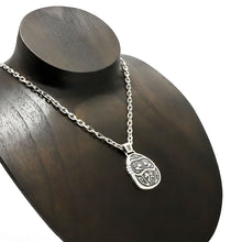 画像をギャラリービューアに読み込む, ダルマモチーフ シルバーペンダントトップ Dharma x Kokopelli SV925｜Samurai Craft（サムライクラフト）
