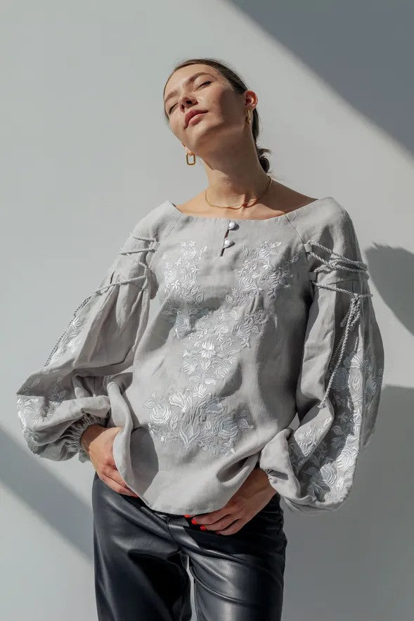 カ*ー様 製 ヴィシヴァンカ 麻100% 刺繍ブラウス リネン フリー 刺繍ブラウス（ヴィシヴァンカ）｜Ukrainian Embroidery Wear ”Mavka