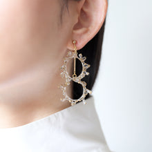 画像をギャラリービューアに読み込む, crown of baby&#39;s breath -mini double- (white/gold)（ピアス/イヤリング）｜FT2 works（エフティーツーワークス）｜FT2 works（エフティーツーワークス）
