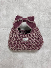 画像をギャラリービューアに読み込む, triangle denim fringe ribbon bag medium / red｜GONGON.crochet（ゴンゴンクロシェ）
