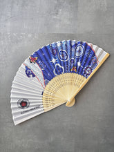 画像をギャラリービューアに読み込む, 扇子【夢見紋】坂川ひかりデザイン 同柄収納袋・化粧箱入｜KUTANI×KIMONO（クタニキモノ）
