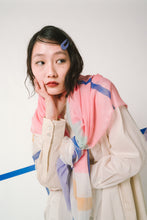 画像をギャラリービューアに読み込む, '極細コットン播州織ストール　Mサイズ　col:コーラル(CRL)｜POLS（ポルス）｜POLS（ポルス）
