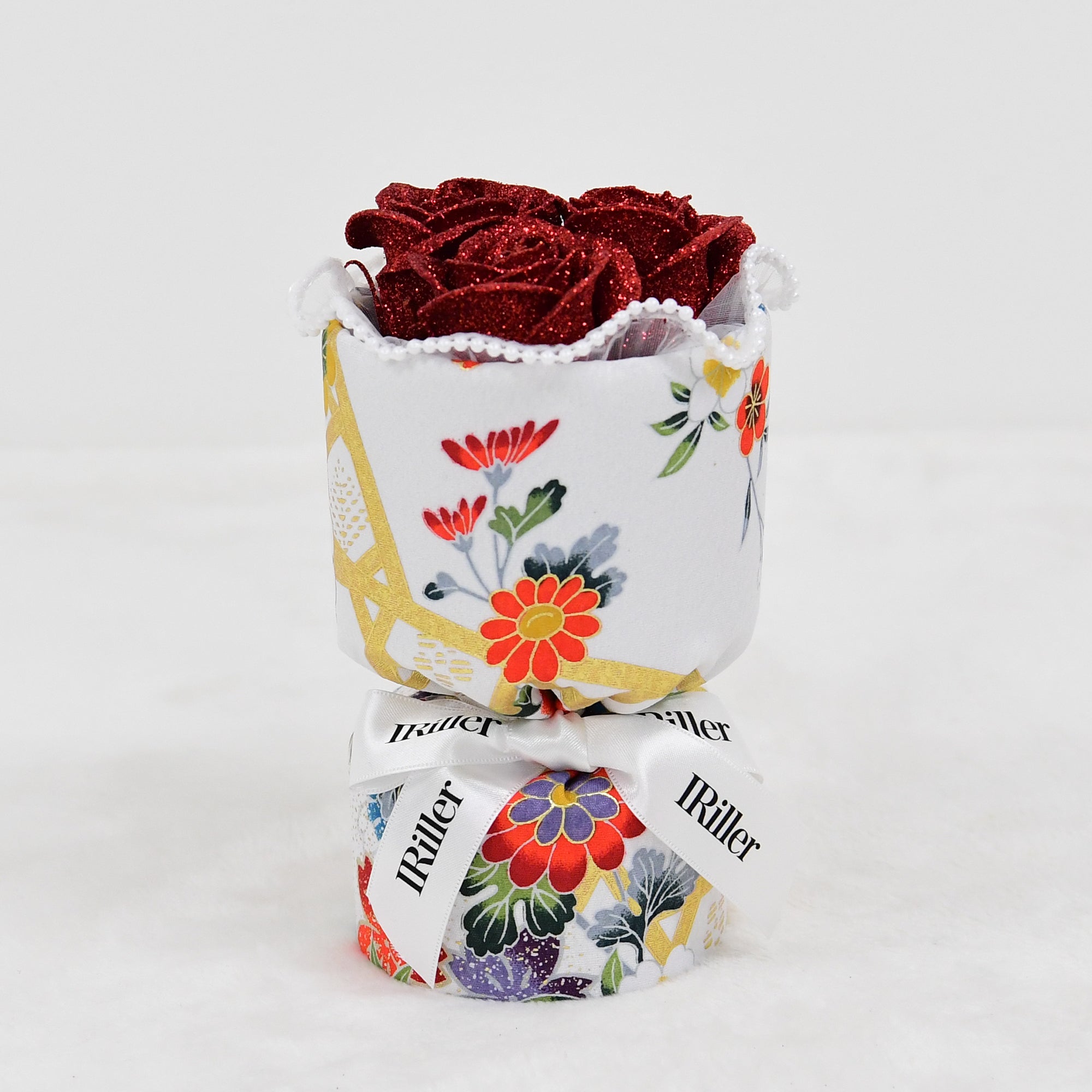 着物ブーケ®︎ 雪美霜〈赤バラ3本〉｜日本製グリッターローズ｜IRiller（アイリエ）