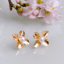 画像をギャラリービューアに読み込む, 【色が選べる】2way淡水パールフラワーピアス｜SAKURA jewelry（サクラジュエリー）
