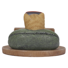 画像をギャラリービューアに読み込む, テレビを見る茶トラ　スマホスタンド｜WooBia（ウービア）
