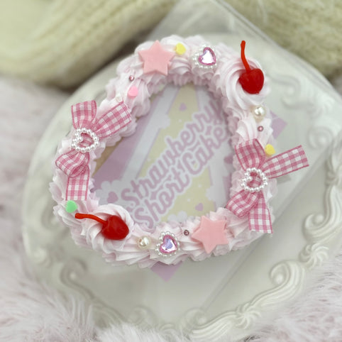 strawberry short cake ホールケーキケース B｜strawberry short cake（ストロベリーショートケーキ）