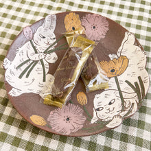 画像をギャラリービューアに読み込む, プレート 二匹のうさぎ A｜ヨシウラチヒロ
