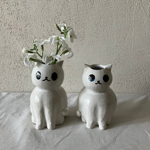 とうげい hanaga 白猫の花瓶｜とうげい hanaga（トウゲイ　ハナガ）