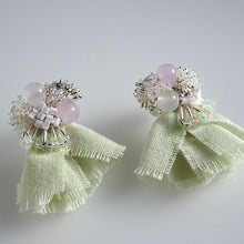 画像をギャラリービューアに読み込む, 草木染めフリンジのピアス｜hanmmmo（ハンモ）
