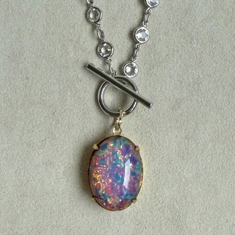 ERIKOART 【ネックレス】冬の光を纏うファイアオパールとクリスタルガラスのネックレス｜ERIKOART（エリコアート）