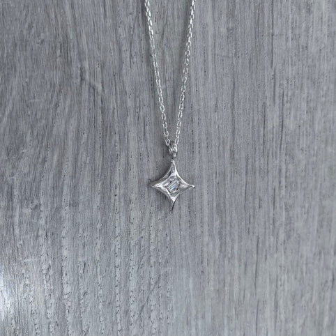 Truph.BIJOUX WINKLING STAR LIGHT NECKLACE（48）｜Truph.BIJOUX（トリュフビジュー）