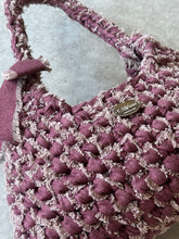 画像をギャラリービューアに読み込む, triangle denim fringe ribbon bag large shoulder ver. / red｜GONGON.crochet（ゴンゴンクロシェ）

