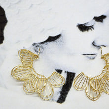 画像をギャラリービューアに読み込む, Double Scallop｜neko（ネコ）
