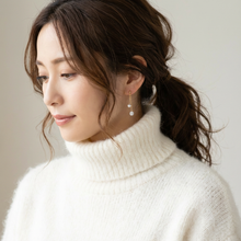画像をギャラリービューアに読み込む, 耳元でチラっと揺れる上質なサクランボ。パヴェボールとパールの相性ばっちりコンビのイヤリング｜BLANCHE NEIGE（ブランシュネージュ）

