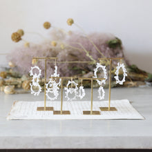 画像をギャラリービューアに読み込む, crown of baby&#39;s breath -mini double- (white/gold)（ピアス/イヤリング）｜FT2 works（エフティーツーワークス）｜FT2 works（エフティーツーワークス）
