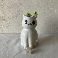 画像をギャラリービューアに読み込む, 白猫の花瓶｜とうげい hanaga（トウゲイ　ハナガ）
