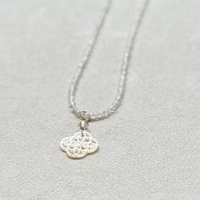 画像をギャラリービューアに読み込む, 白蝶貝透かしトップ付クリスタルショートネックレス｜beads room mimo（ビーズルームミモ）
