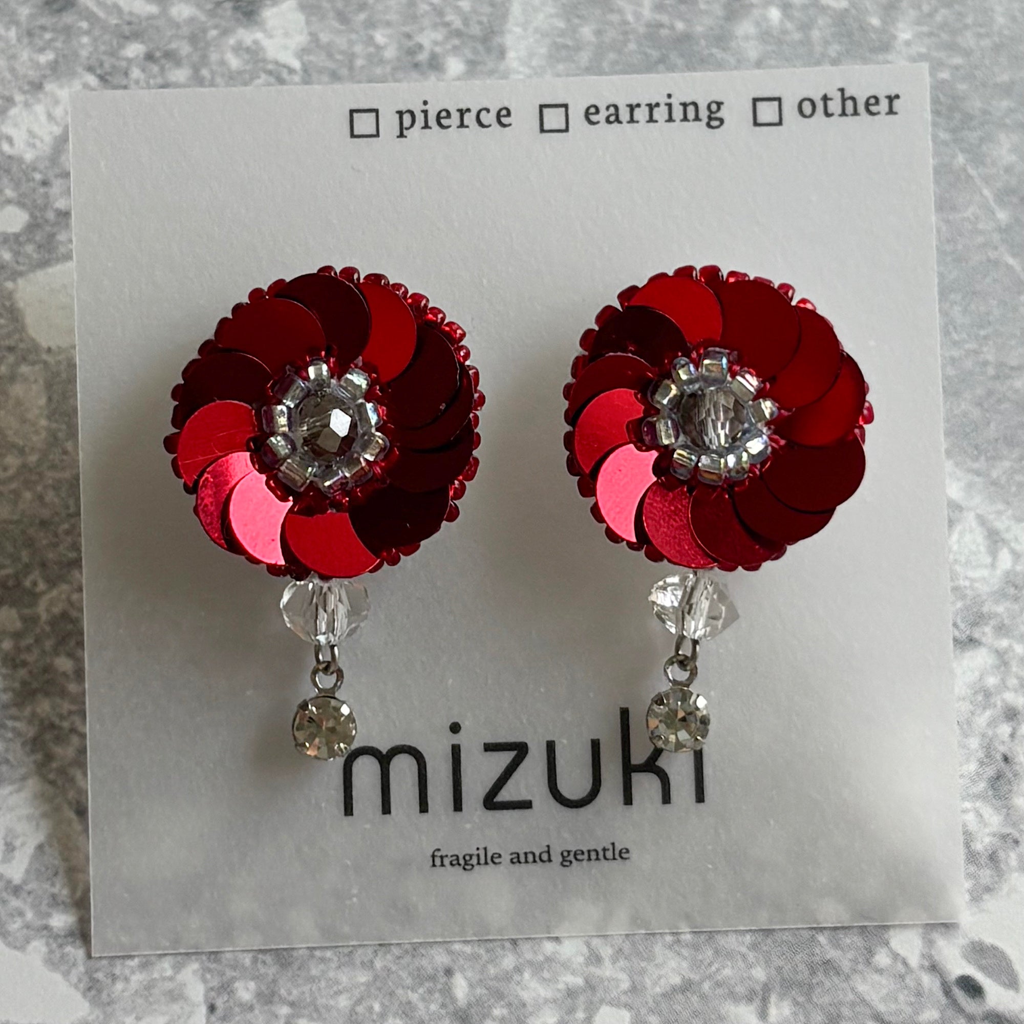 ピアス mizuho anemone》ビーズ刺繍 ピアスorイヤリング（ニッケルフリー）｜mizuki