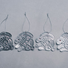 画像をギャラリービューアに読み込む, Metal Embossed Ornament - Rabbit -｜SZIAOREO ARTWORKS（シアオレオアートワークス）

