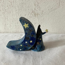 画像をギャラリービューアに読み込む, 月に寄りかかる女性の花瓶｜とうげい hanaga（トウゲイ　ハナガ）
