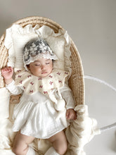 画像をギャラリービューアに読み込む, 【Ribbon confetti(red)】 -Sugar pop bibs｜Bébémoose （ベベムース）
