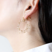 画像をギャラリービューアに読み込む, crown of baby's breath -mini single- (white/gold)（ピアス/イヤリング）｜FT2 works（エフティーツーワークス）
