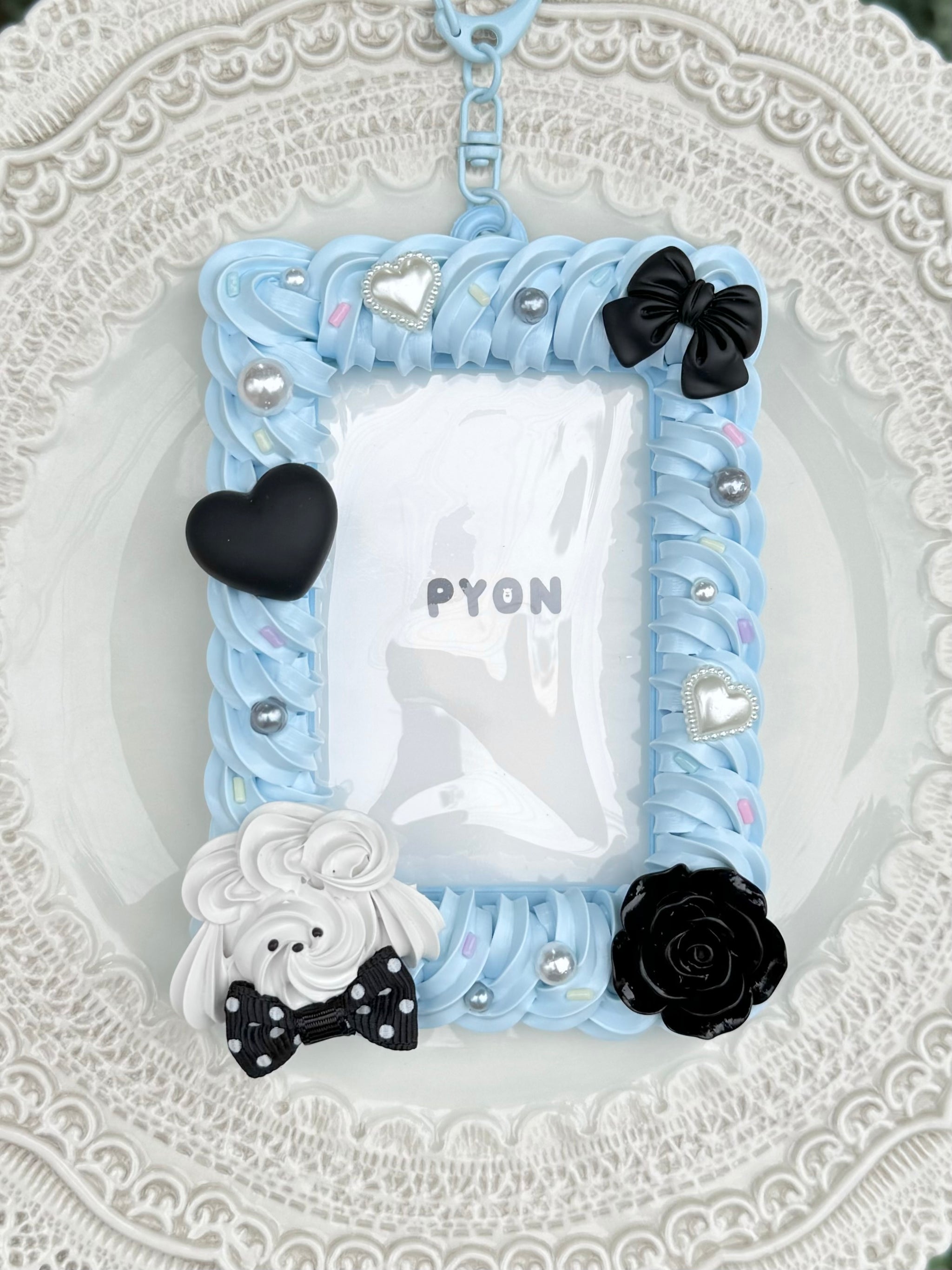 スパイラルホイップトレカケース PYON｜Doux Repos（ドゥルポ