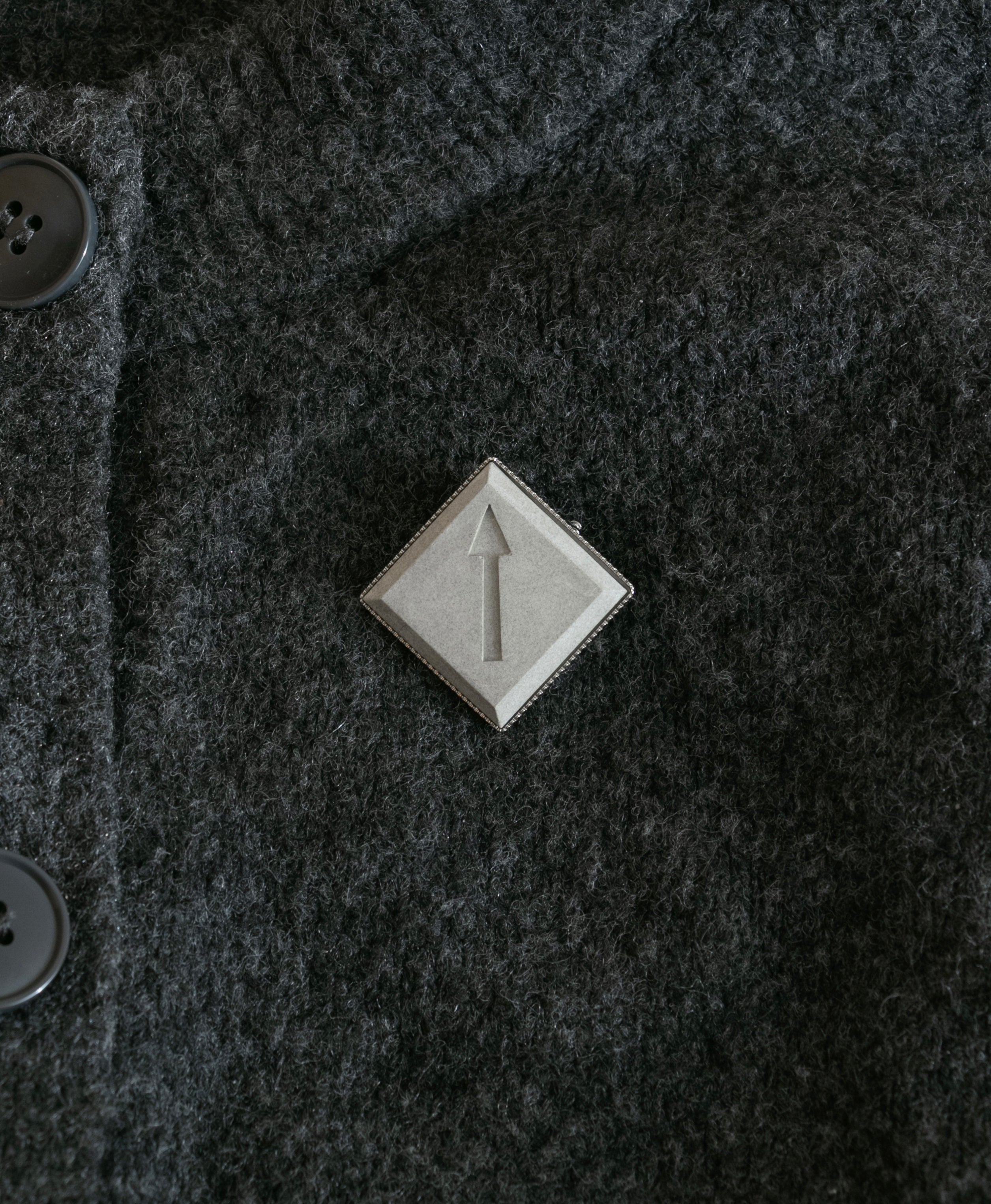 cement brooch｜No.1533（ナンバーイチゴーサンサン）