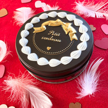 画像をギャラリービューアに読み込む, ～真っ白テディVer～バレンタイン缶　バレンタイン2026｜ケーキ工房　アンドンカフェ（ケーキコウボウ　アンドンカフェ）
