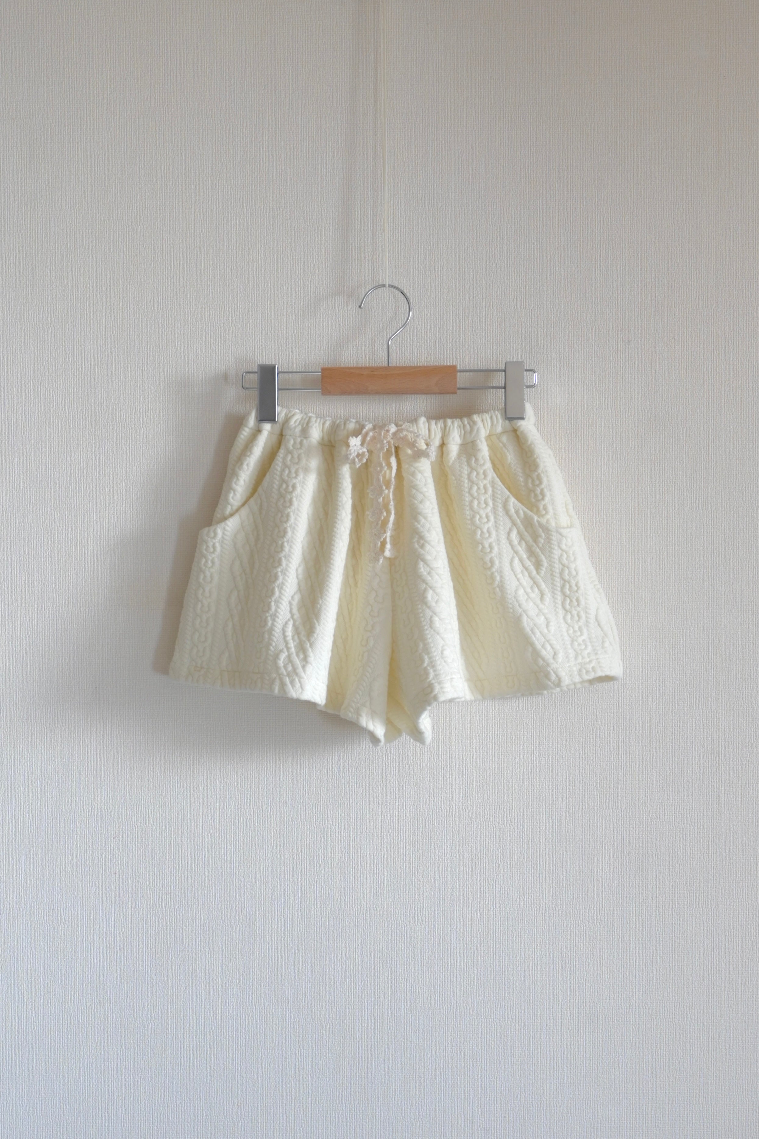 Cable knit short pants｜Seeds and Bloom（シーズアンドブルーム）