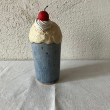 画像をギャラリービューアに読み込む, ブルーのクリームソーダ　花瓶　ペン立て｜とうげい hanaga（トウゲイ　ハナガ）

